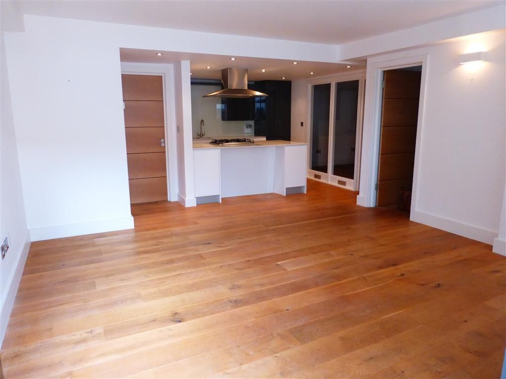 Property photo 2 of 11 Living Room