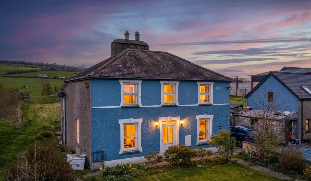 Property photo 2 of 21