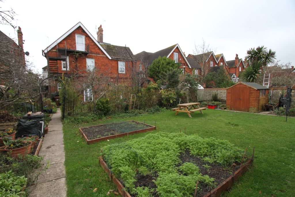 Property photo 3 of 21