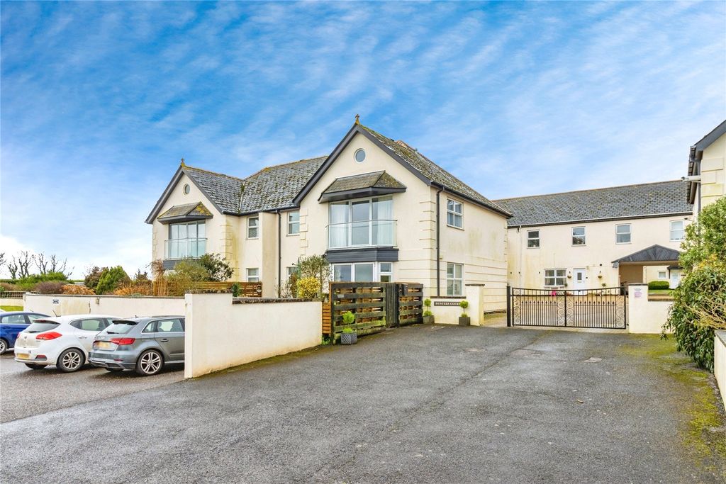 Property photo 2 of 29 Picture No. 42