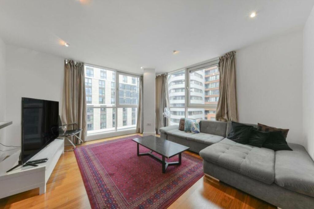 Property photo 2 of 8