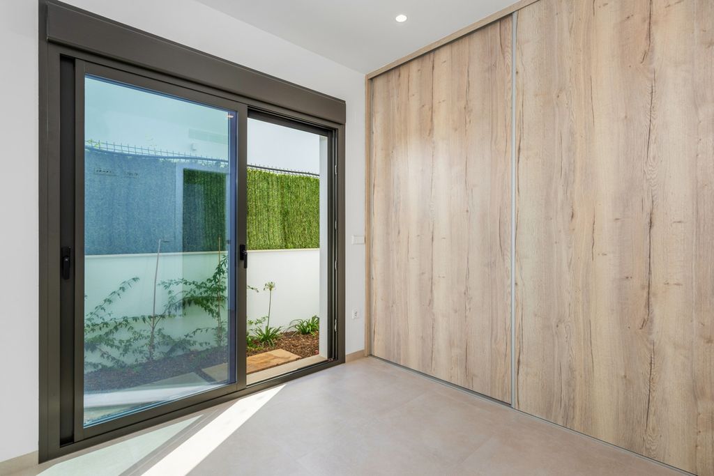 Property photo 2 of 49