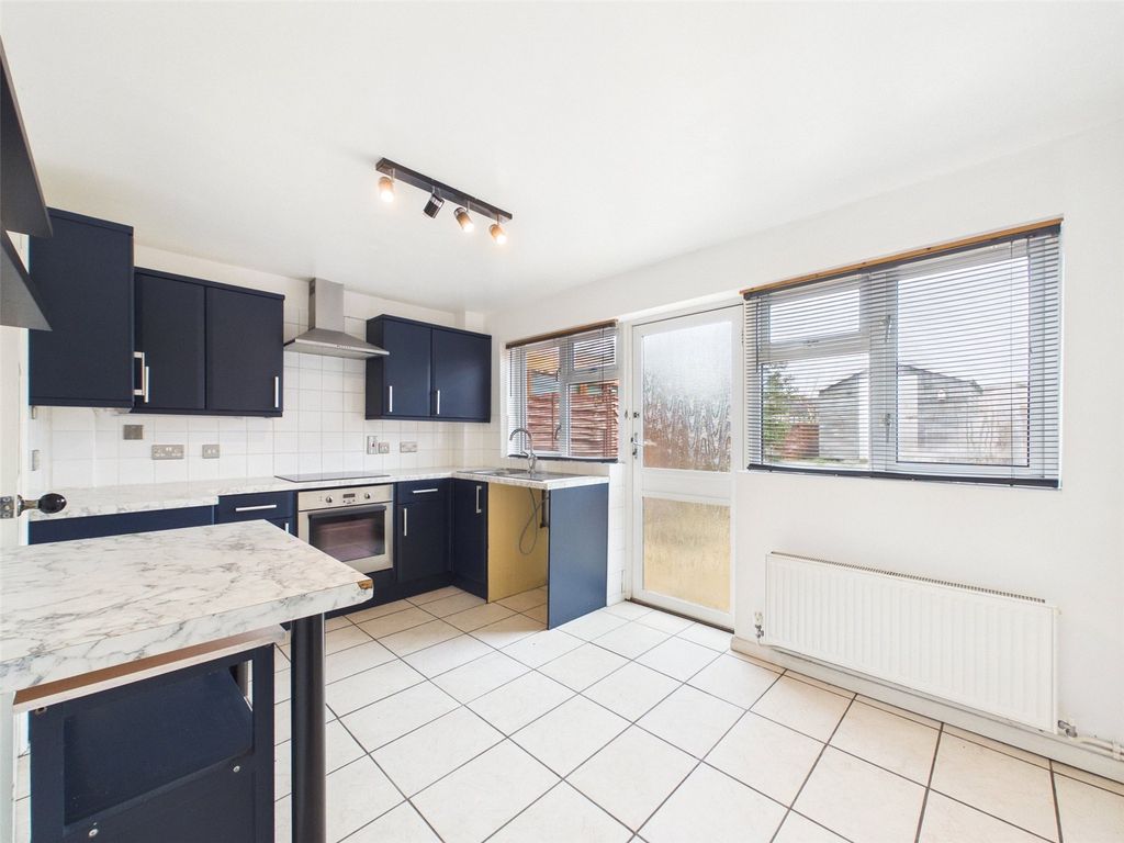 Property photo 2 of 13 Picture No. 11