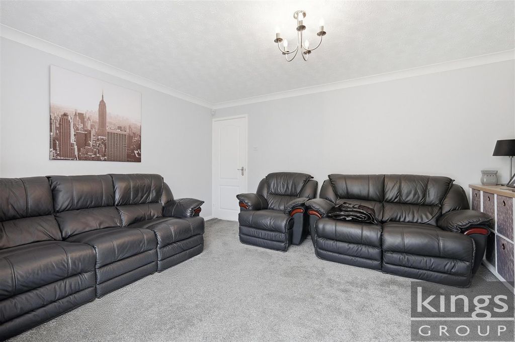 Property photo 3 of 29 016_Img_7736_Autoremove_35356578.Jpg