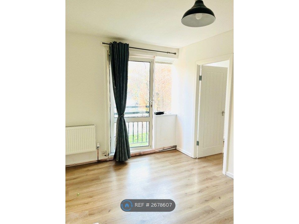 Property photo 2 of 7 Bright Living Room With Plenty Of Natural Light