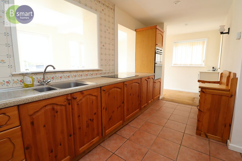 Property photo 3 of 16 Img_2933