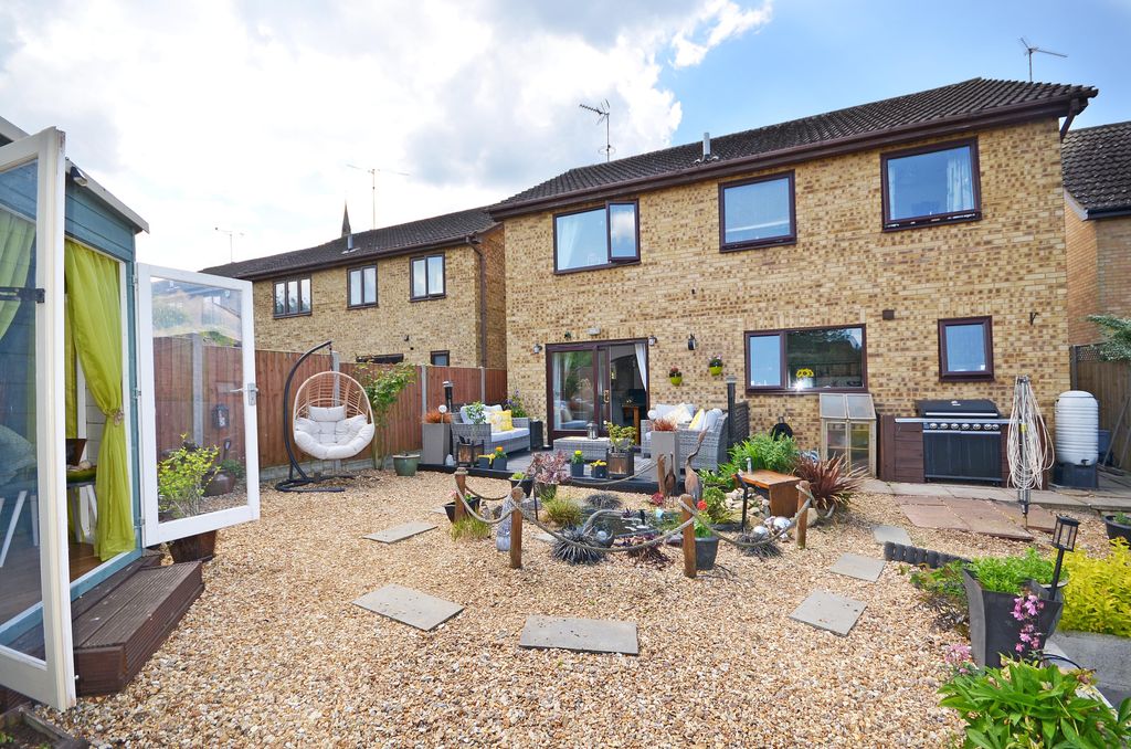 Property photo 2 of 24