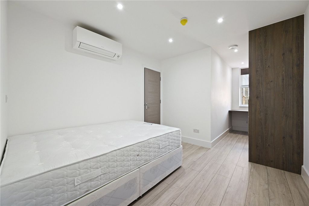 Property photo 3 of 14 Picture No. 04