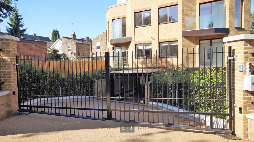 Property photo 2 of 16