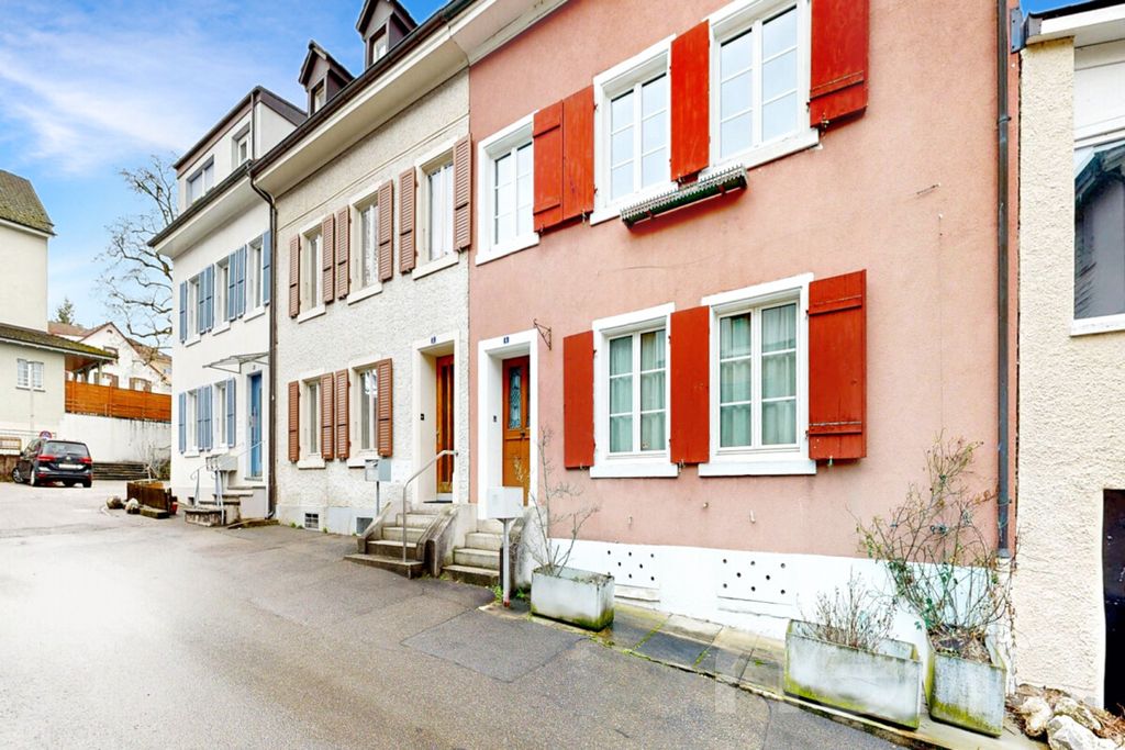 Property photo 3 of 12