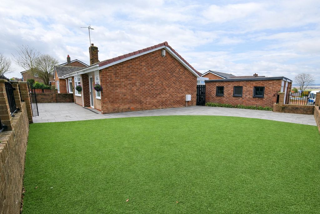 Property photo 2 of 14 External