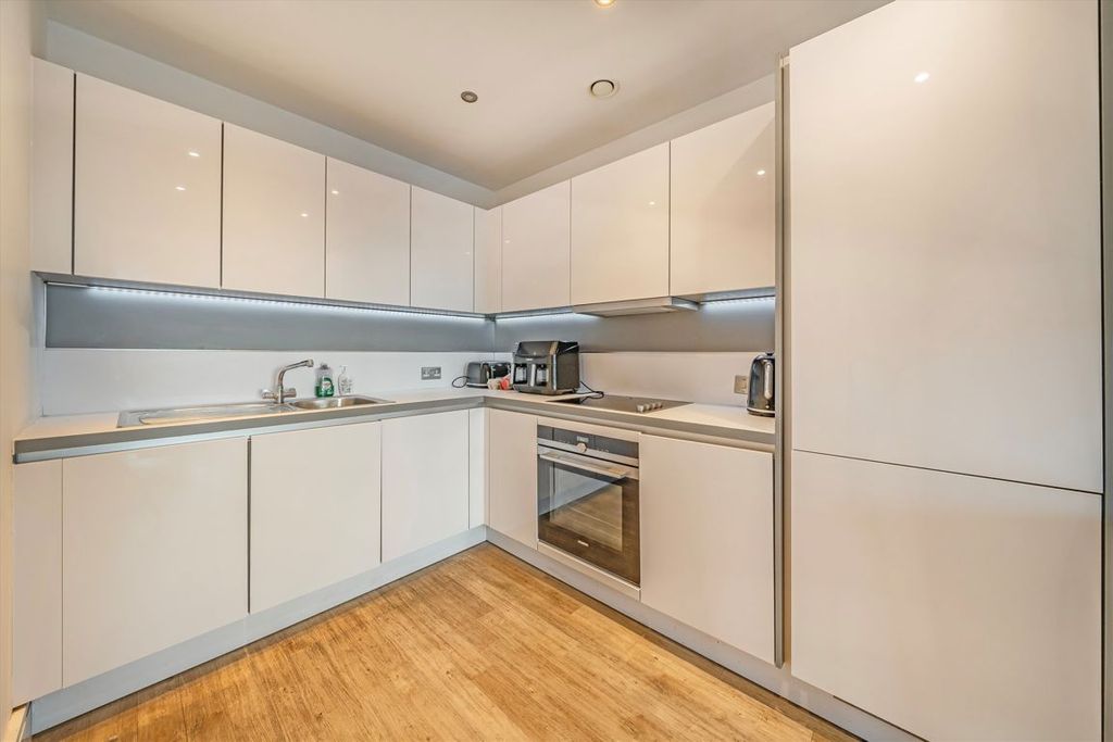 Property photo 2 of 5