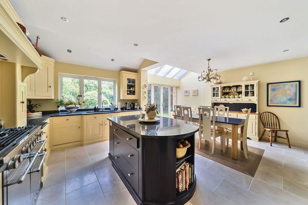 Property photo 3 of 25 1305055-5-684033E...