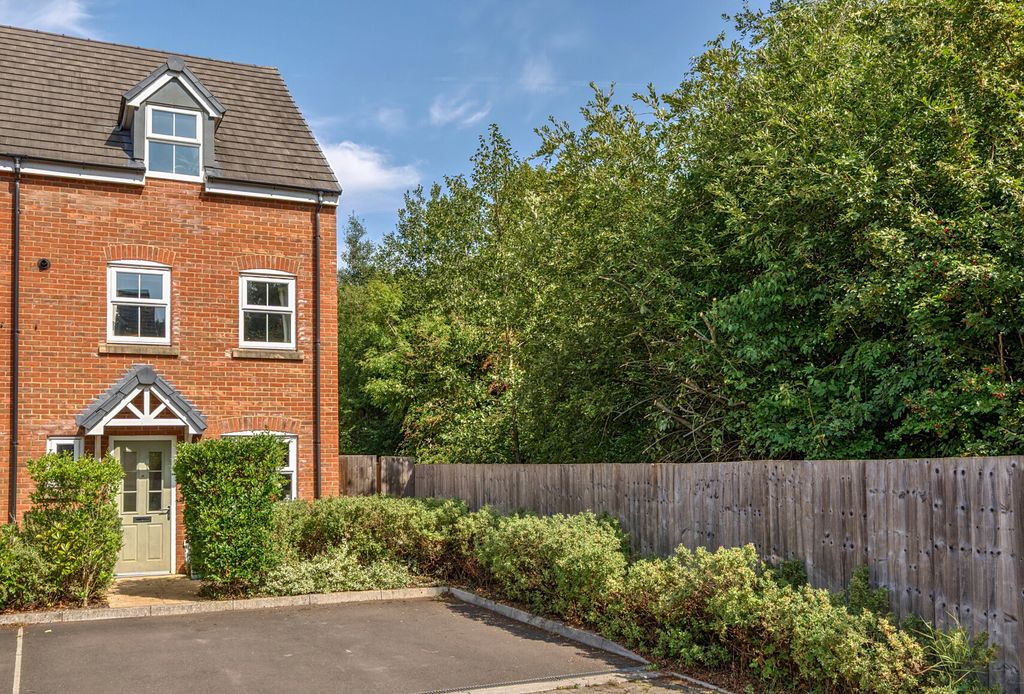 Property photo 1 of 22 1334443-1-6899c70...