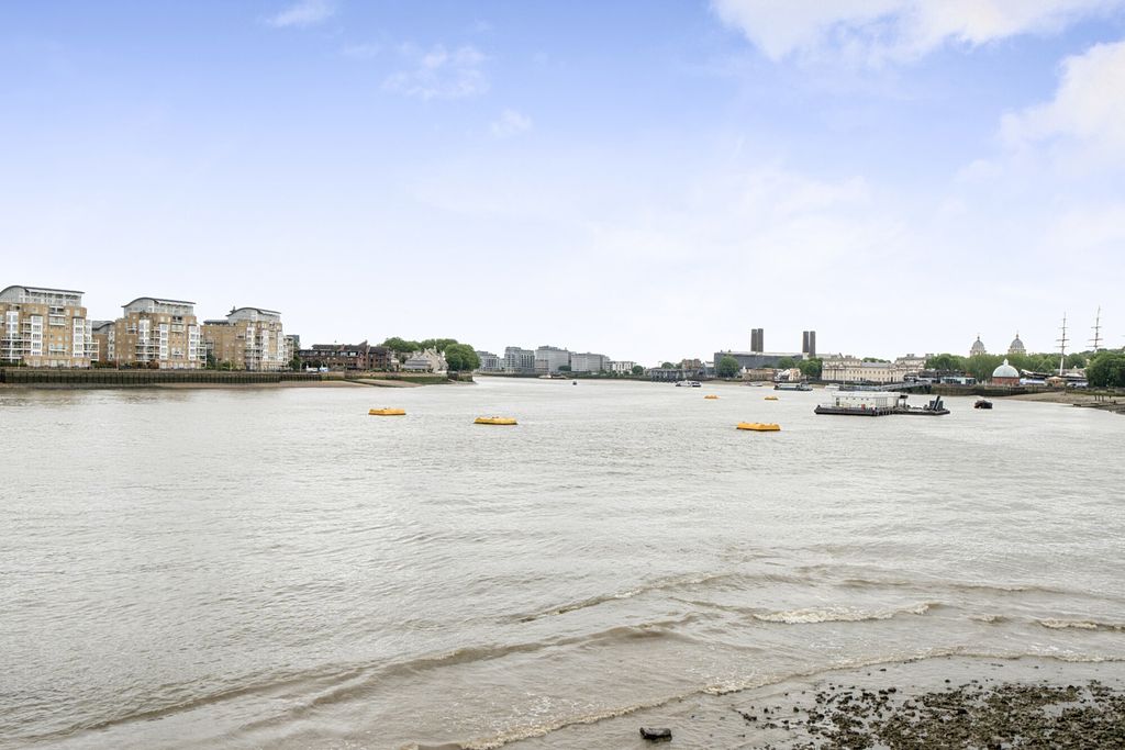 Property photo 3 of 13 1456276-13-6A01E2...