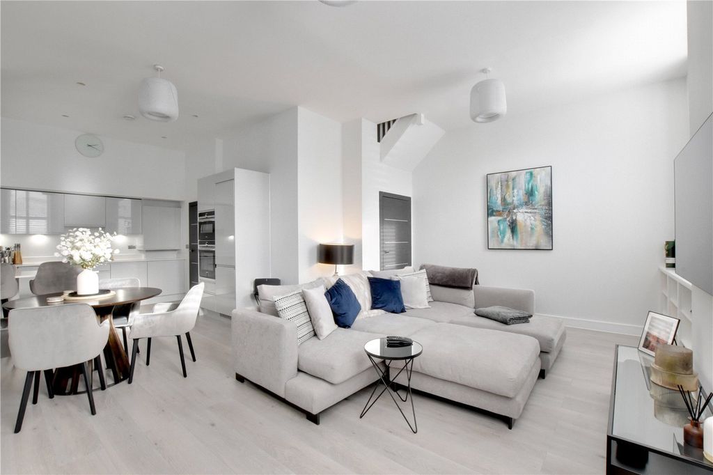 Property photo 2 of 20 Picture No. 08