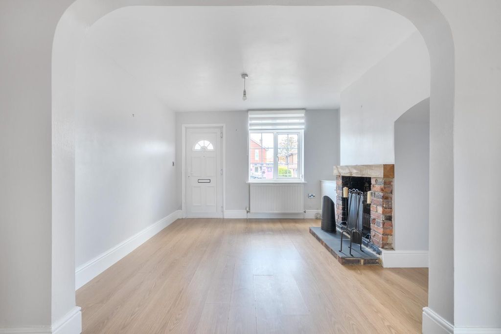 Property photo 3 of 17 1484072-13-6A4650Ef1Fa4d.Jpg