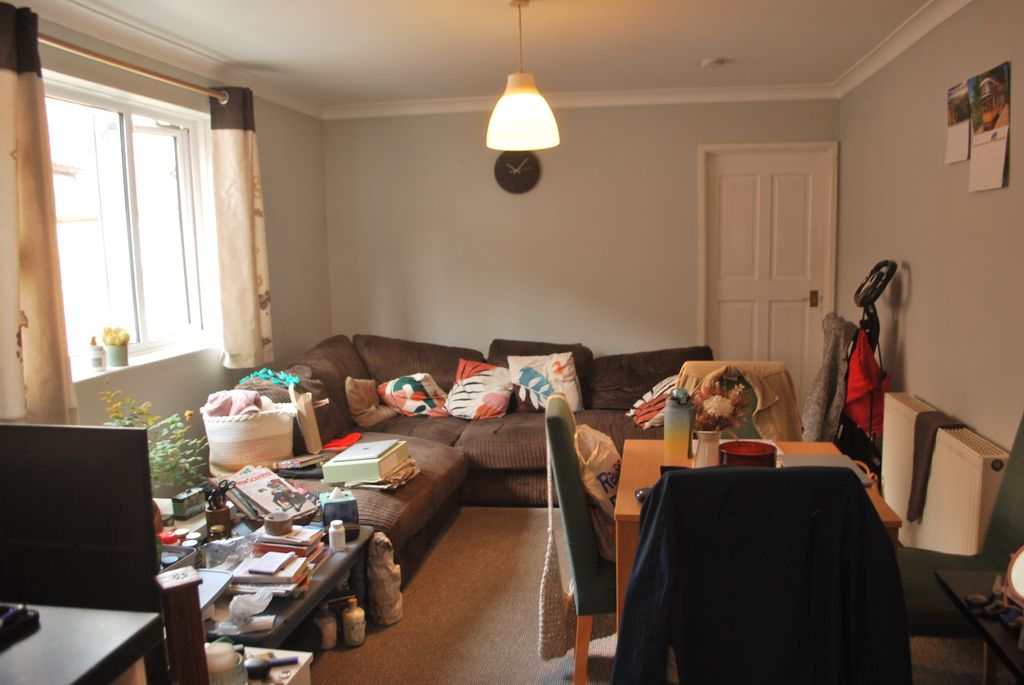 Property photo 3 of 6