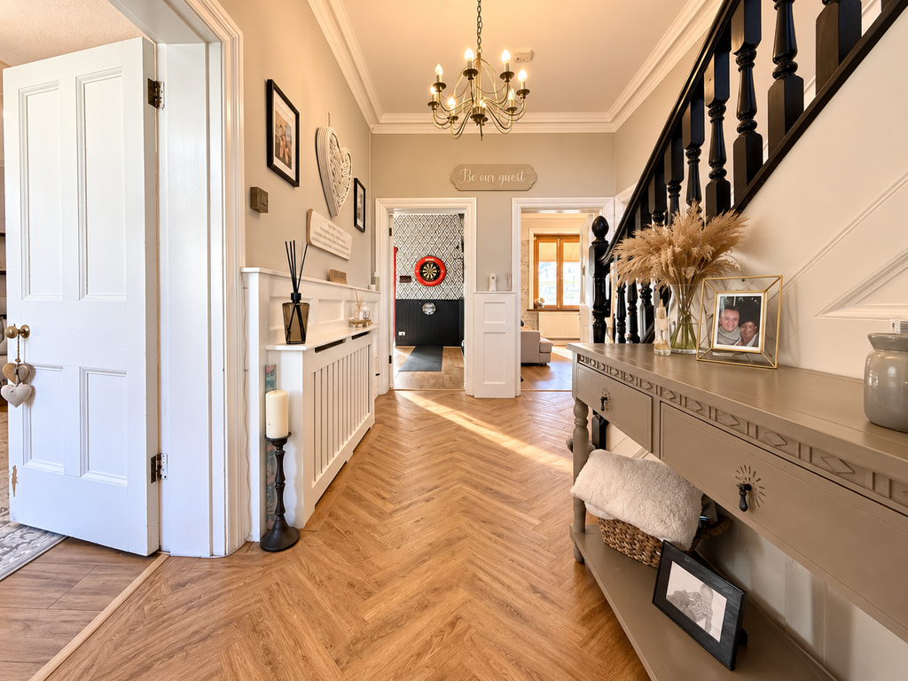 Property photo 3 of 43 08B244Ab-6213-4Ffd-Aada-2B6E99E253Da