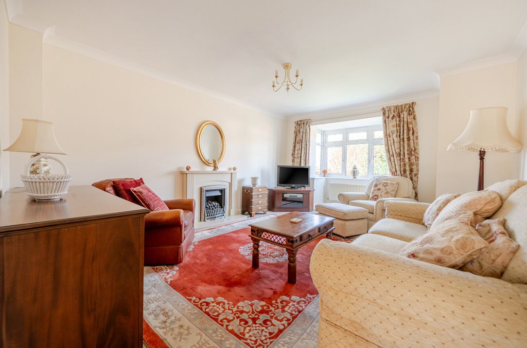 Property photo 3 of 14 1447522-9-69Ea2Db...