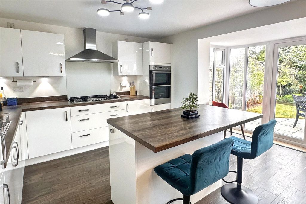 Property photo 3 of 18 Picture No. 24