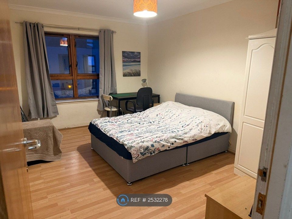 Property photo 1 of 2