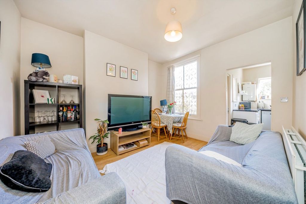 Property photo 2 of 6