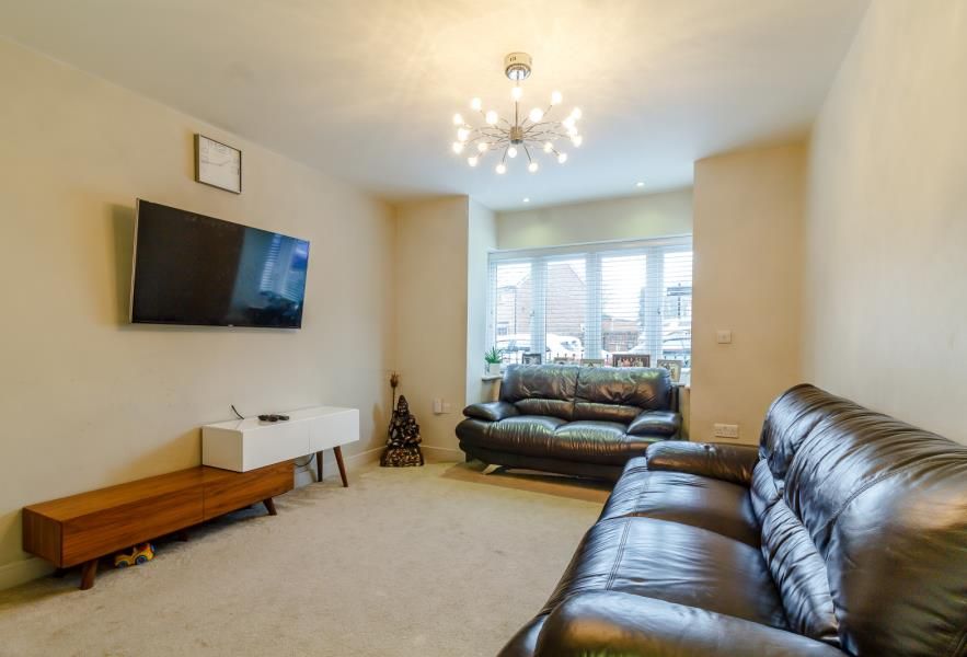 Property photo 2 of 11
