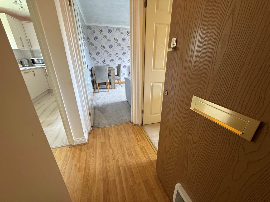 Property photo 3 of 8