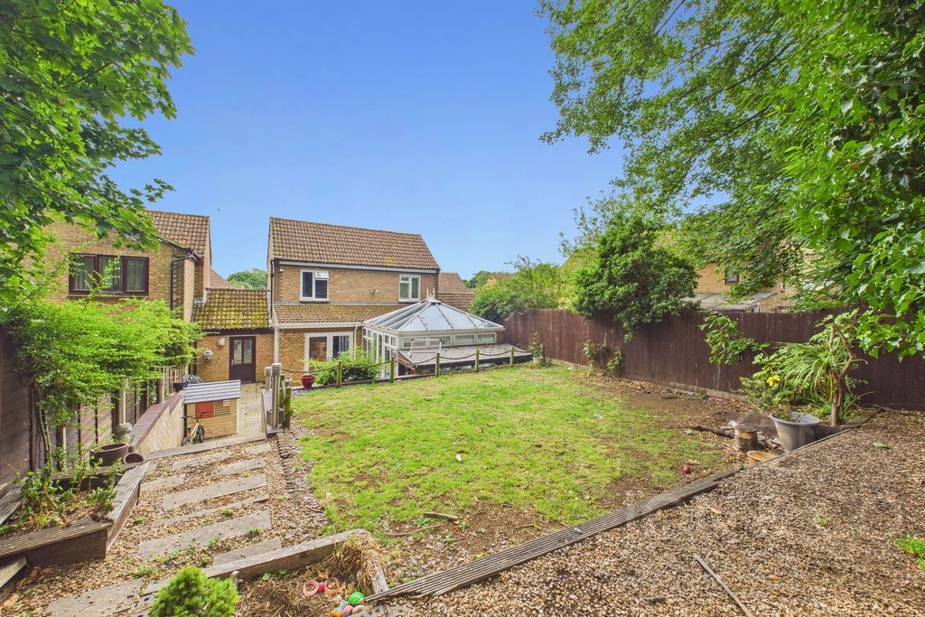 Property photo 2 of 16