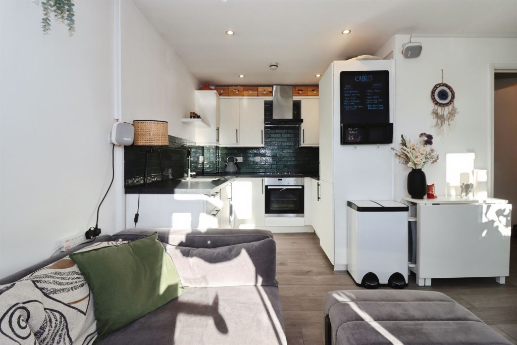 Property photo 3 of 14