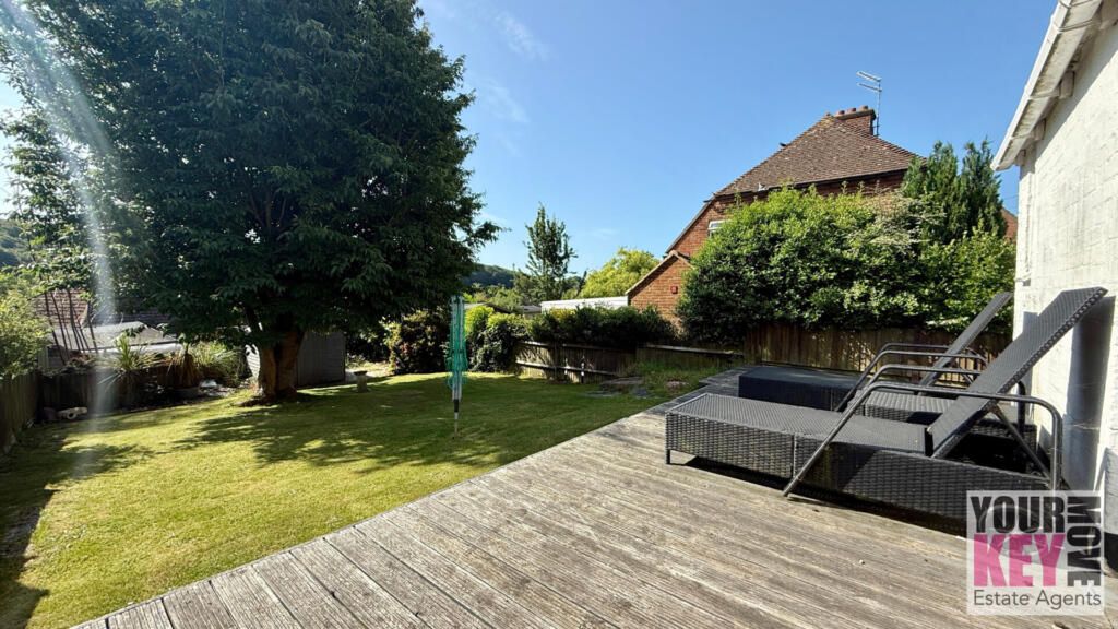 Property photo 3 of 25 Hythe Estate Agents - Your Key Move. Free Property Valuations Available.