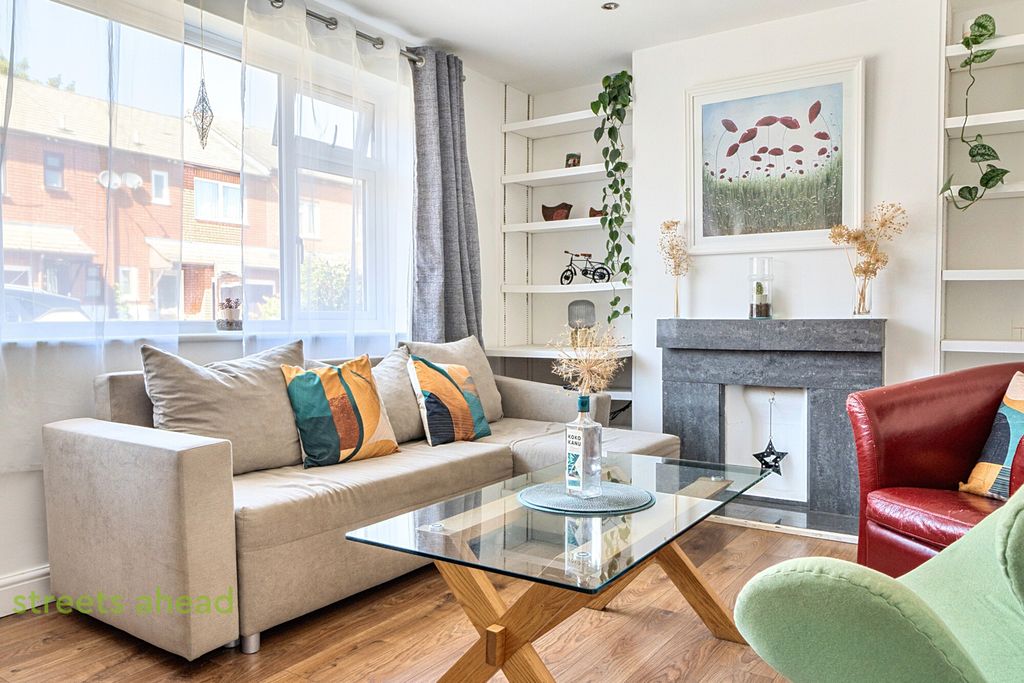 Property photo 3 of 17 8707d9A1-3A93-44c...