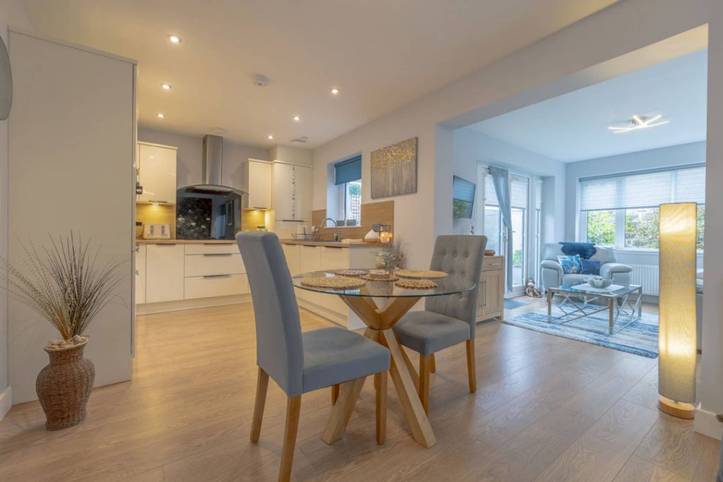 Property photo 2 of 22