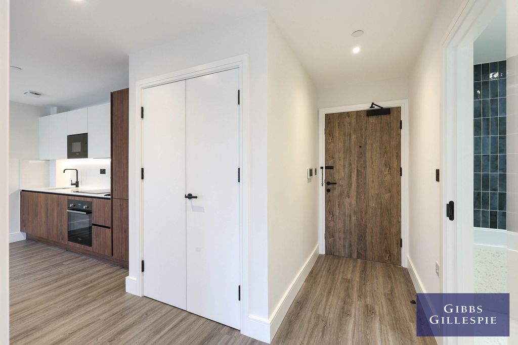 Property photo 3 of 11 Property Image