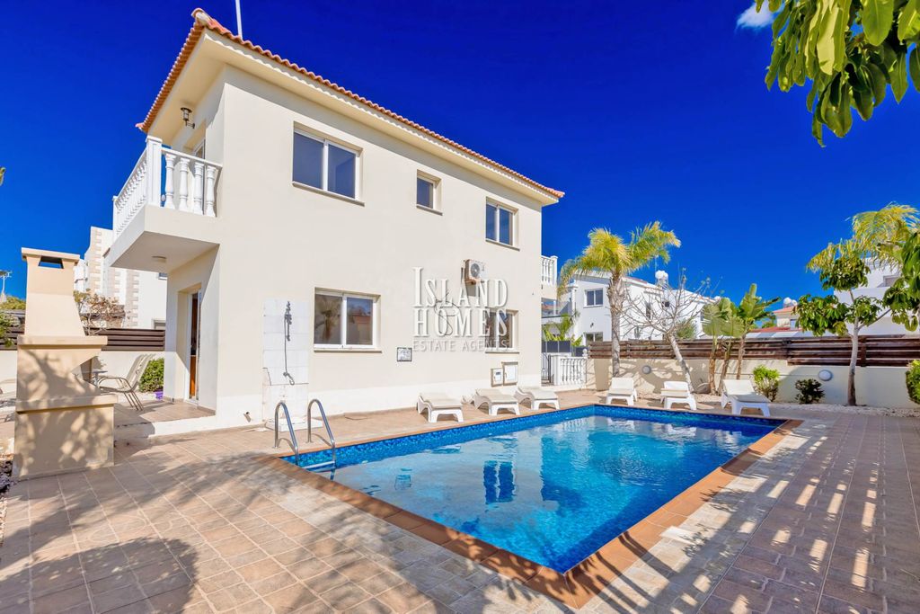 Property photo 1 of 37