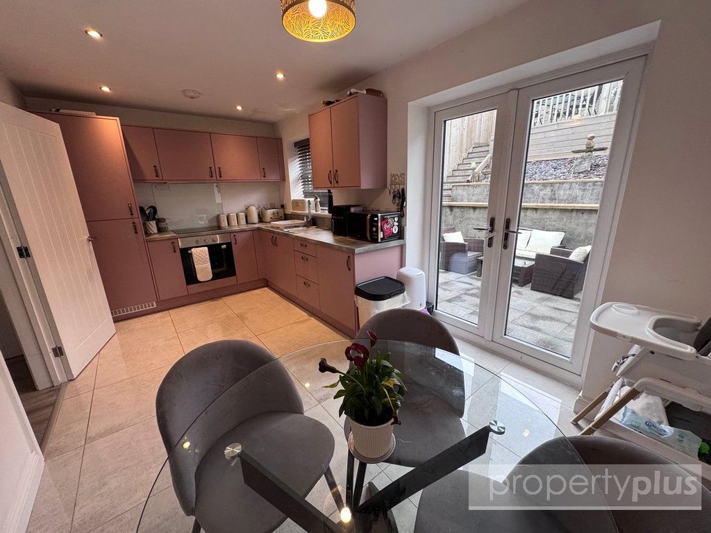 Property photo 2 of 16 Picture No. 04