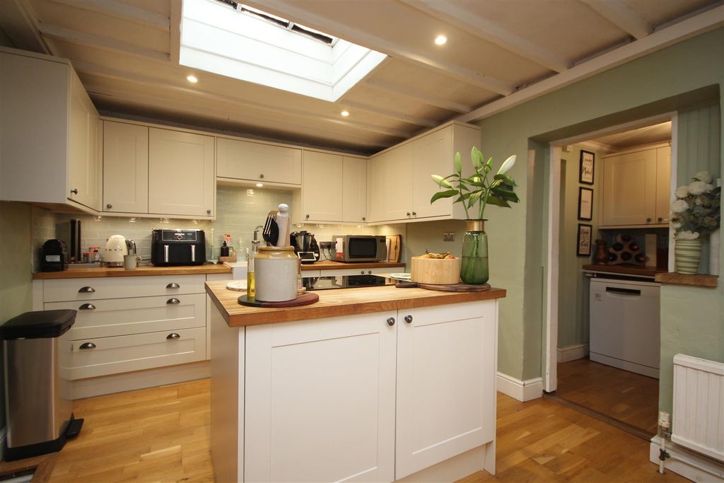 Property photo 3 of 17 Img_9024.Jpg