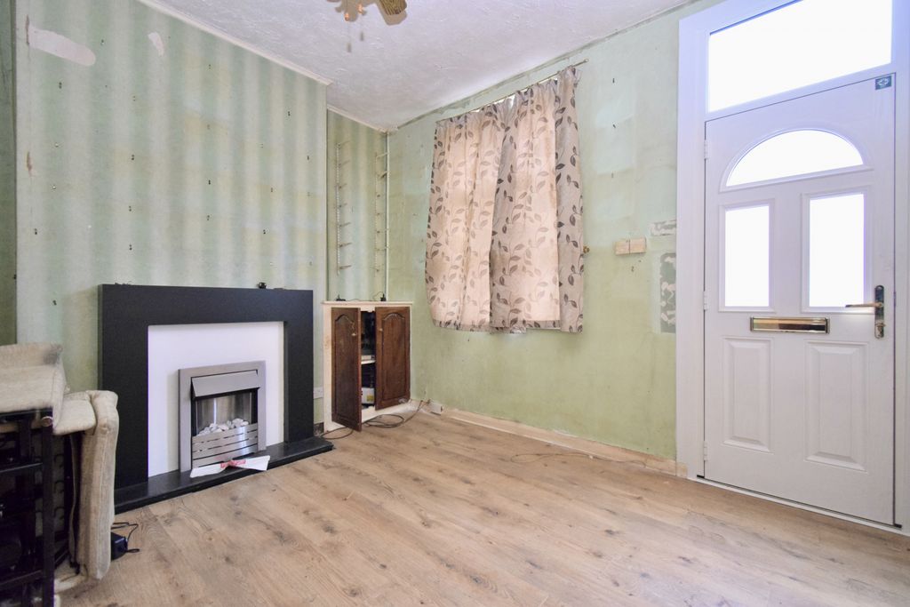 Property photo 2 of 11 Gallery