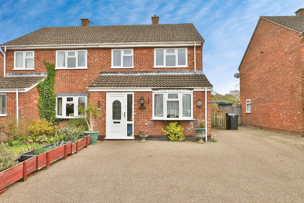 Property photo 2 of 16
