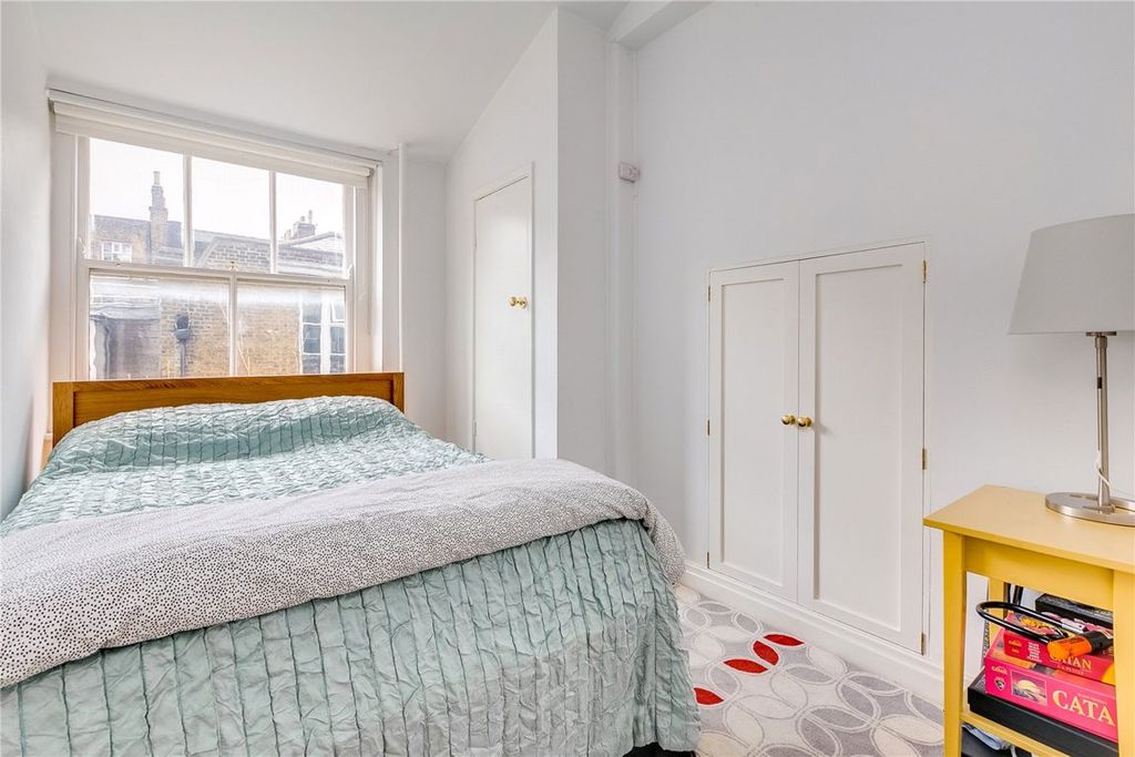 Property photo 3 of 6