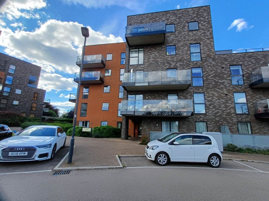 Property photo 1 of 16