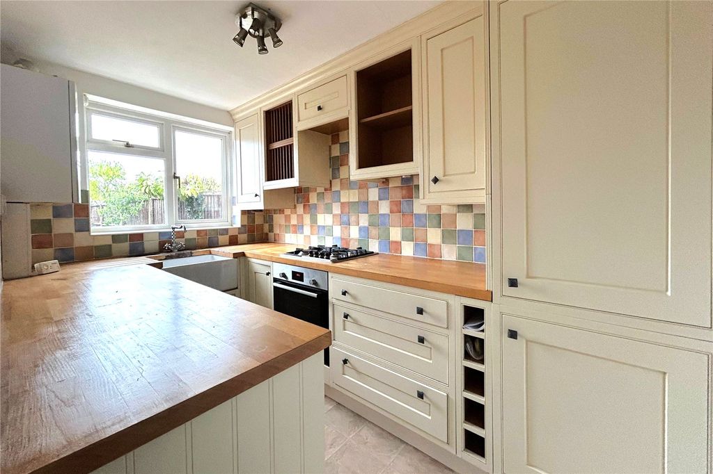 Property photo 2 of 17 Picture 2