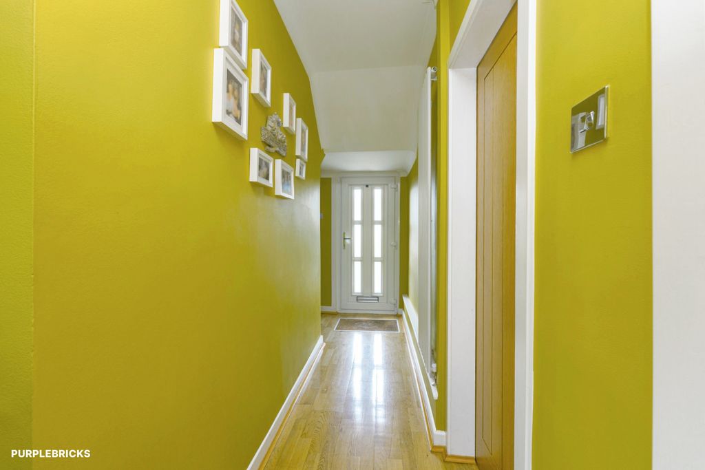 Property photo 2 of 25 Hall