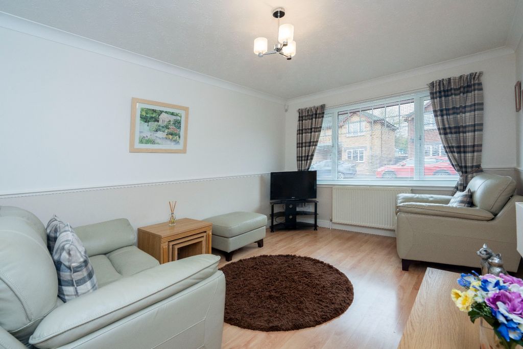 Property photo 2 of 22 4931106