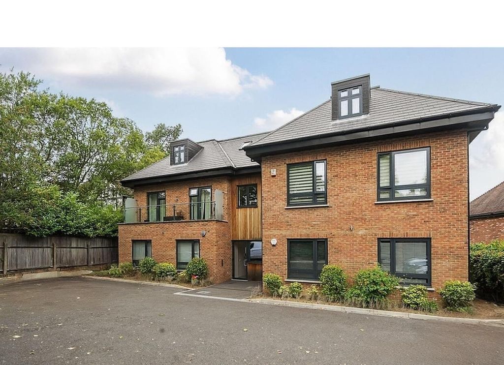 Property photo 1 of 21 Picture No. 27