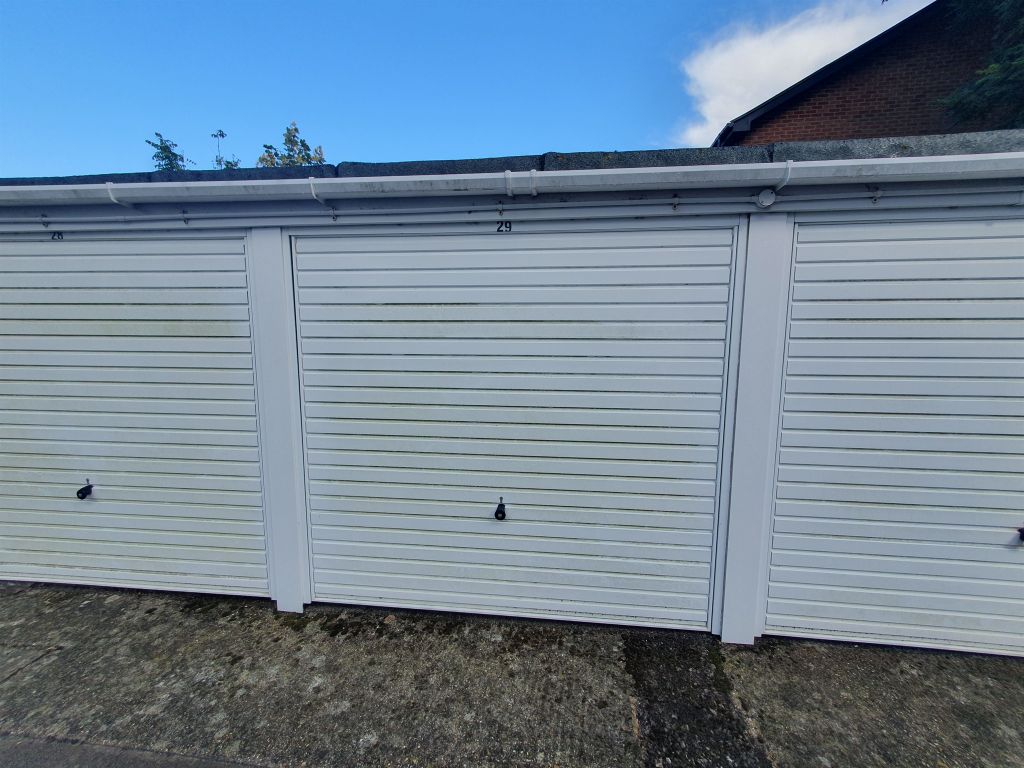 Property photo 1 of 2