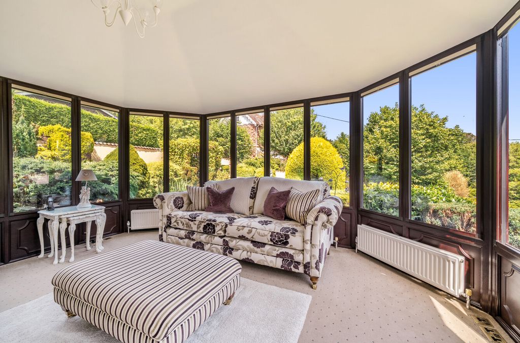Property photo 3 of 19 Conservatory