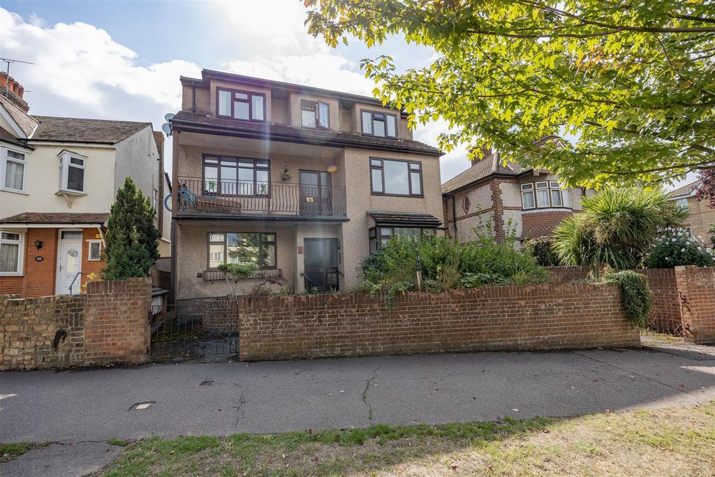 Property photo 1 of 9 Front