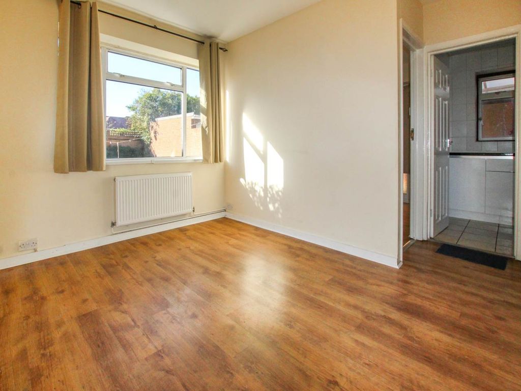 Property photo 3 of 13 Img_9712